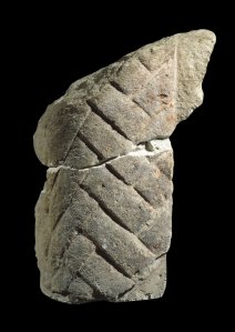 Fragmento de la barba de la Esfinge conservado en el British Museum. Complejo funerario de Kefrén [Khaefra]. Bajo las arenas de Kemet. Arquitectura antiguo Egipto